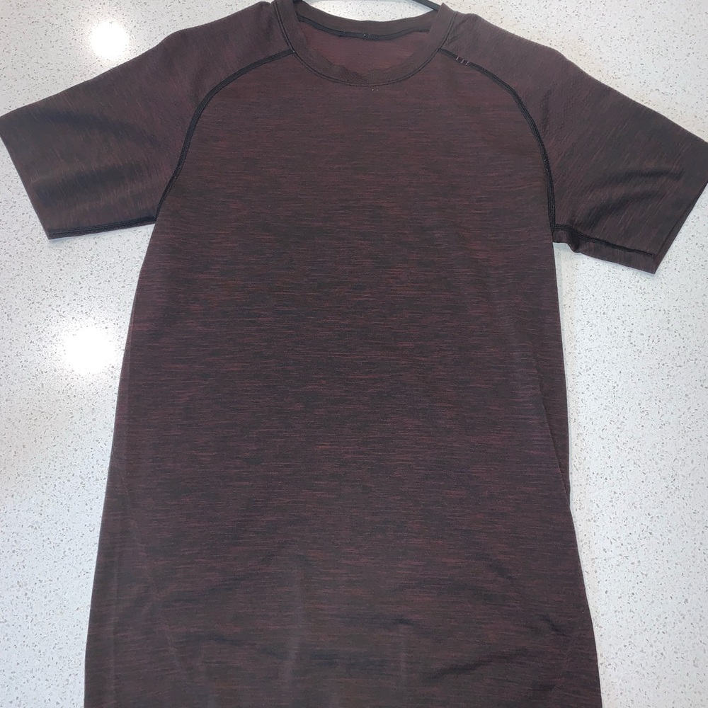 Lululemon Workout Shirt Small